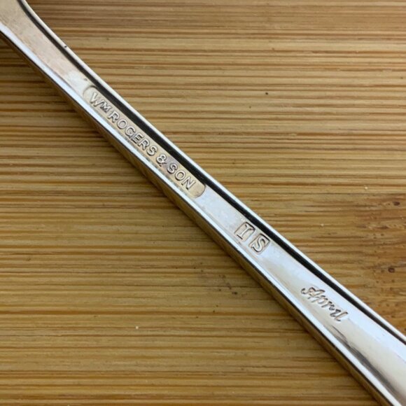 Rogers & Son IS April Silverplate 4 Teaspoons Vintage Flatware Replacement 50s - Picture 4 of 4